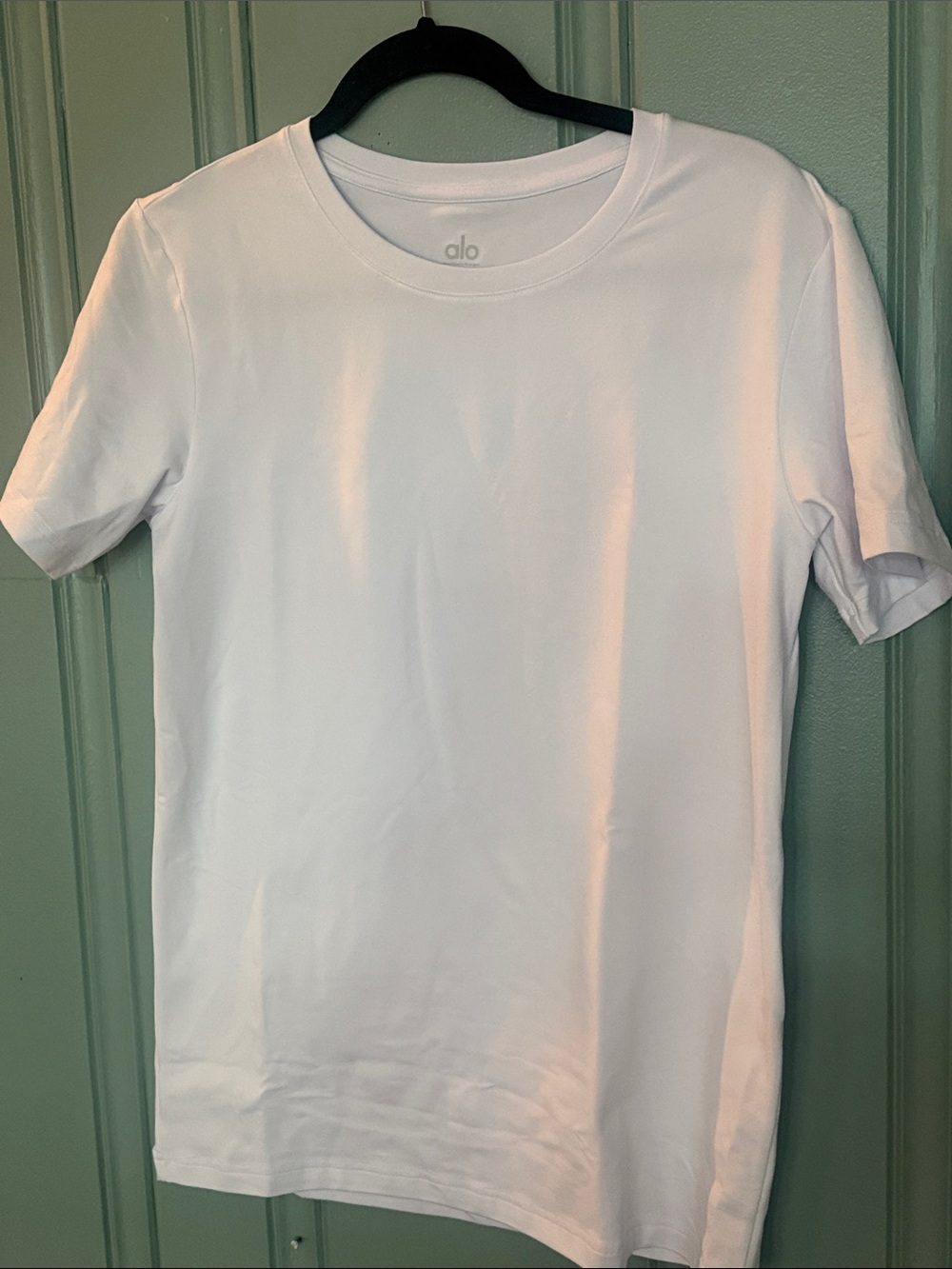 ALO Yoga Men’s White Short Sleeve Crew Tee NWOT